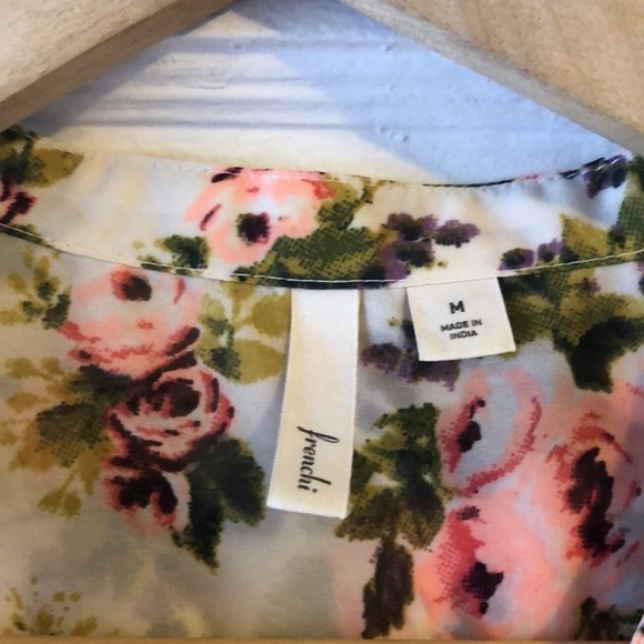 𝅺3/$30 Frenchi blouse. - Picture 3 of 3